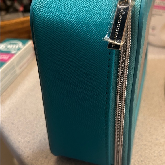 Moroccanoil Body Lotion & Dry Body Oil in Teal Zip Travel Case PLEASE READ - Picture 8 of 8